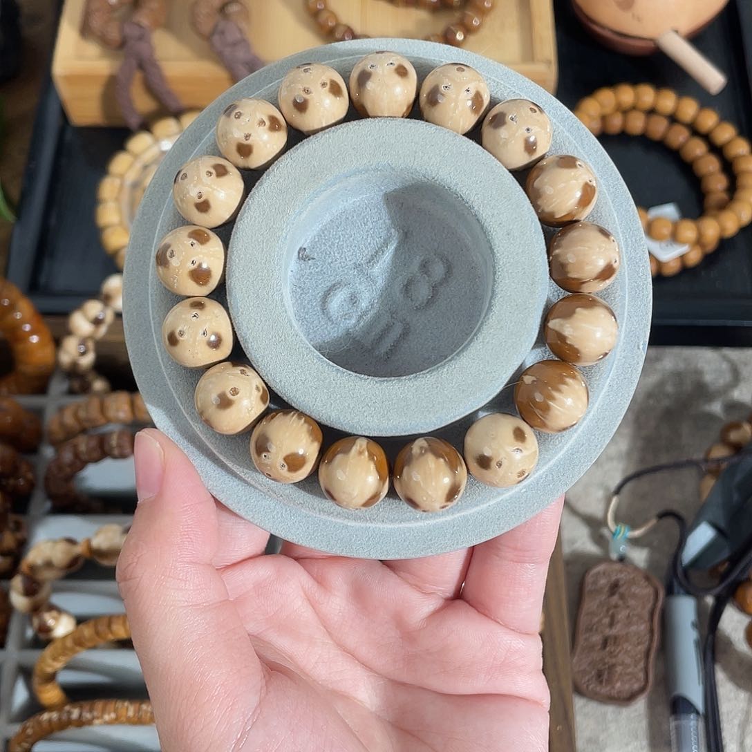 紫金鼠手串12+熊猫三叶草