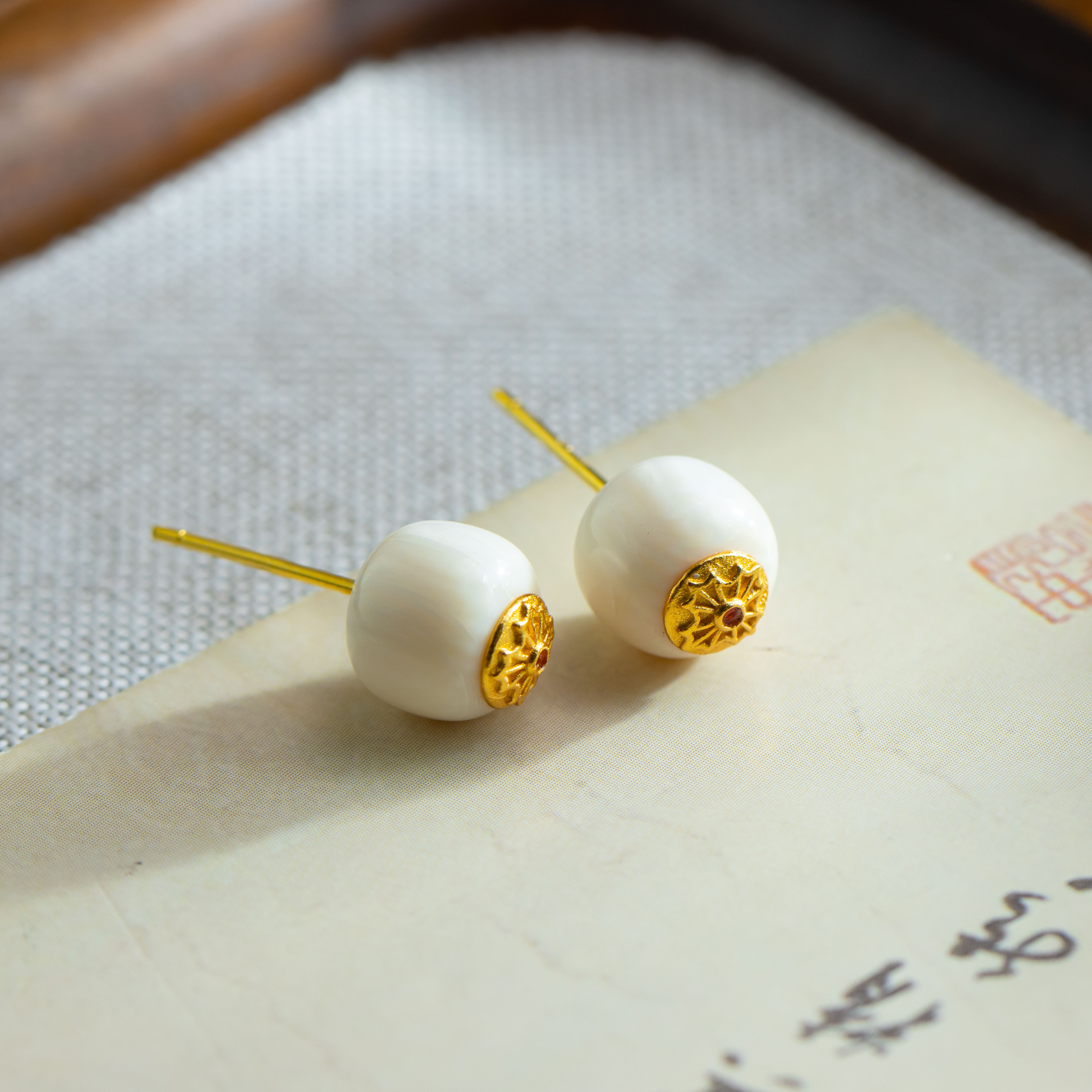 猛犸牙老型珠格桑花S925镀金耳钉