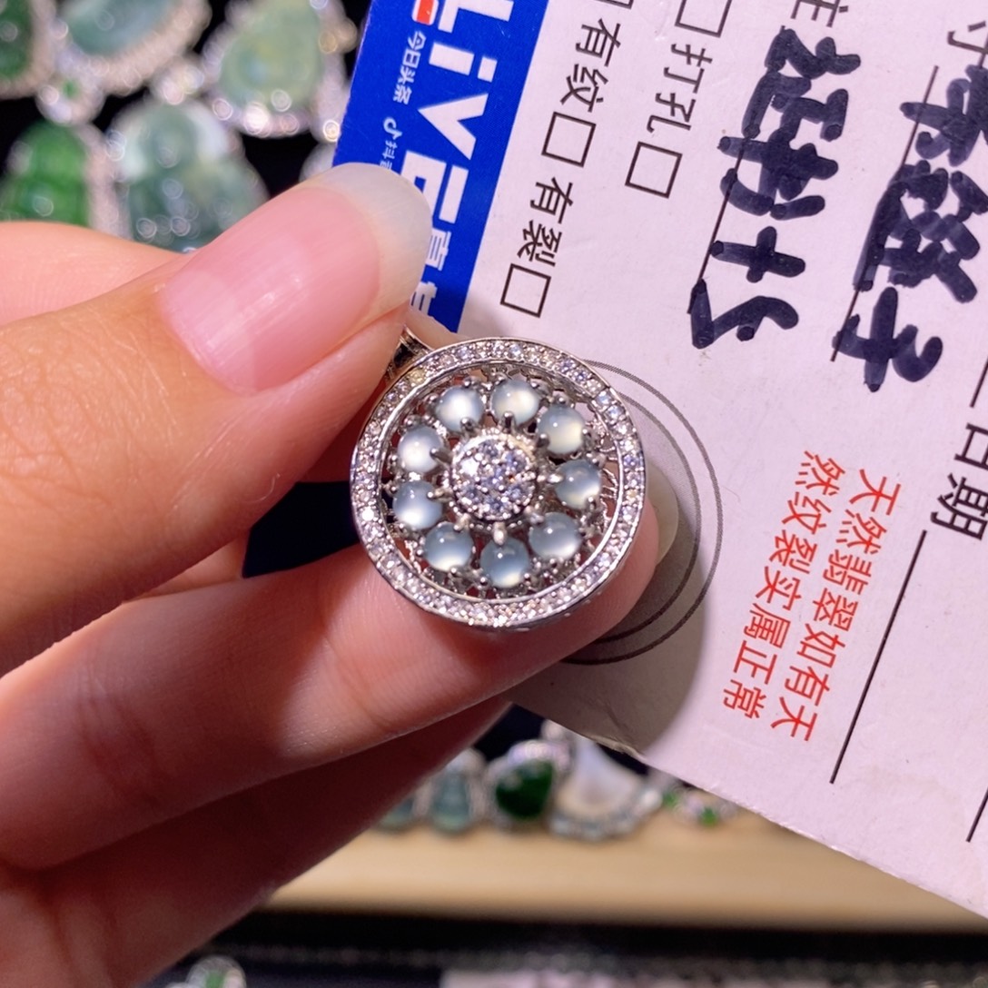 翡翠未镶嵌颈饰天然