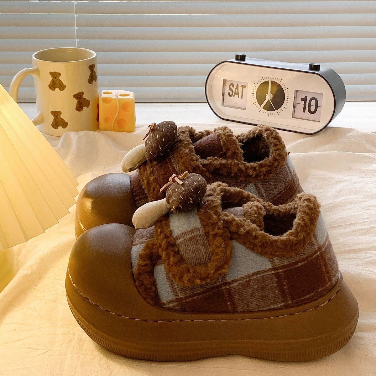 时尚百搭复古格子保暖棉鞋女白色蘑菇魔术贴踩屎感增高EVA棉拖鞋