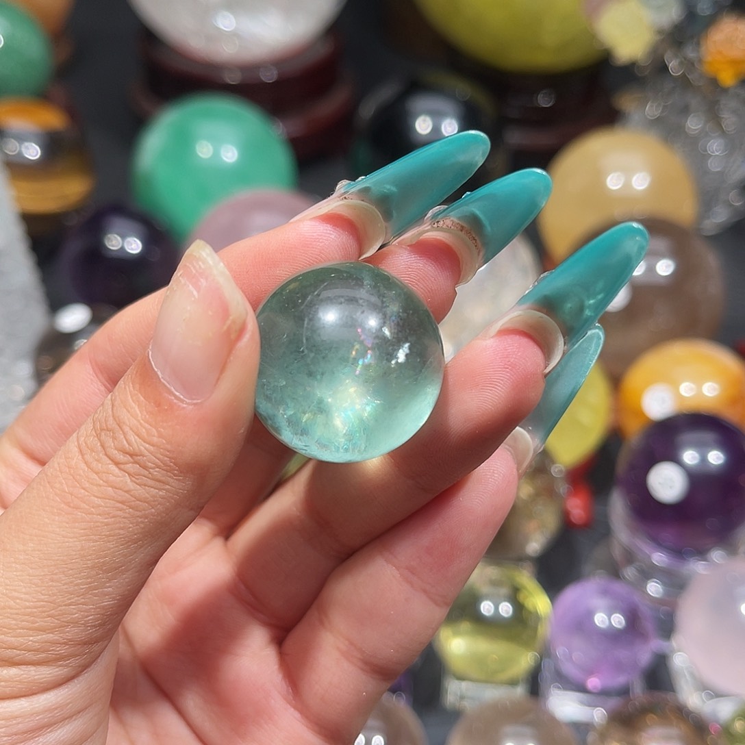 水晶未镶嵌珠宝半成品微瑕2.6