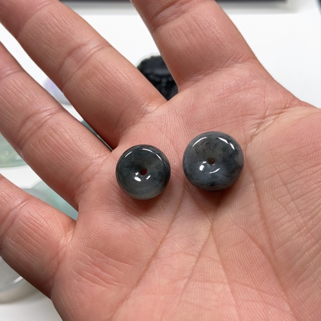 翡翠戒指未镶嵌翡翠