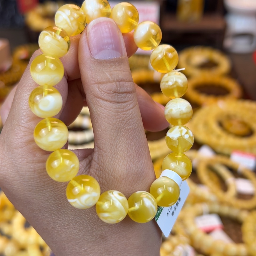 琥珀裸石未镶嵌jjhhhhhjjjjm