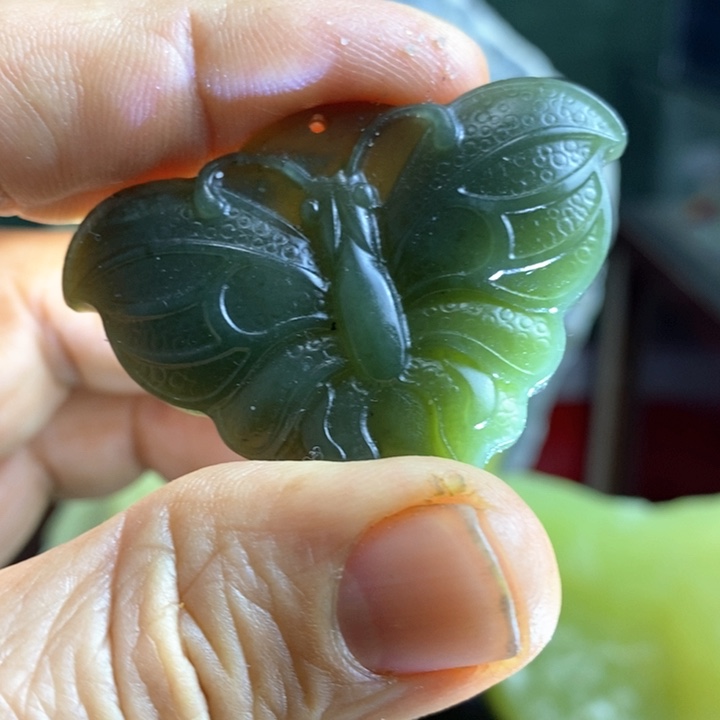 蛇纹石玉珠宝岫玉原石未镶嵌