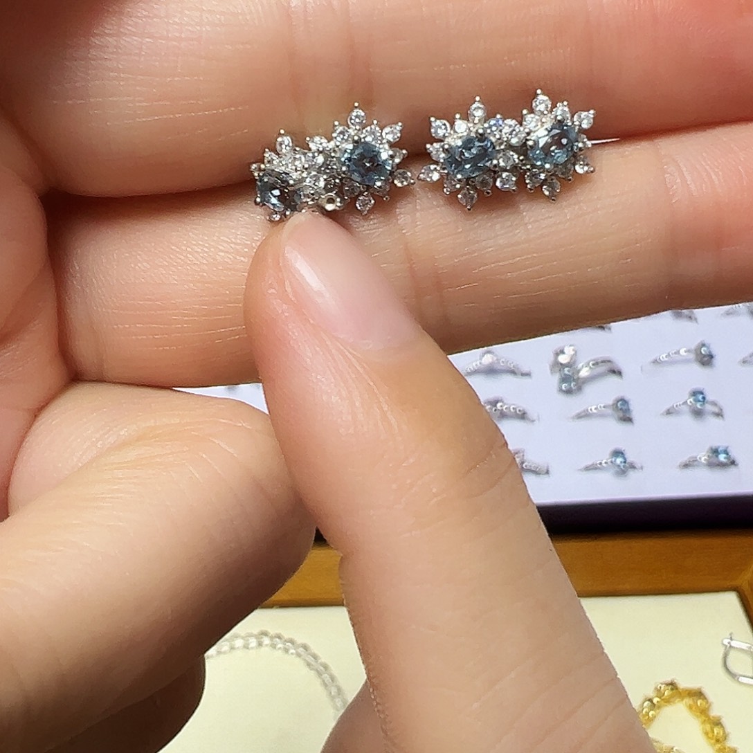 银S925镶嵌耳坠海蓝宝石