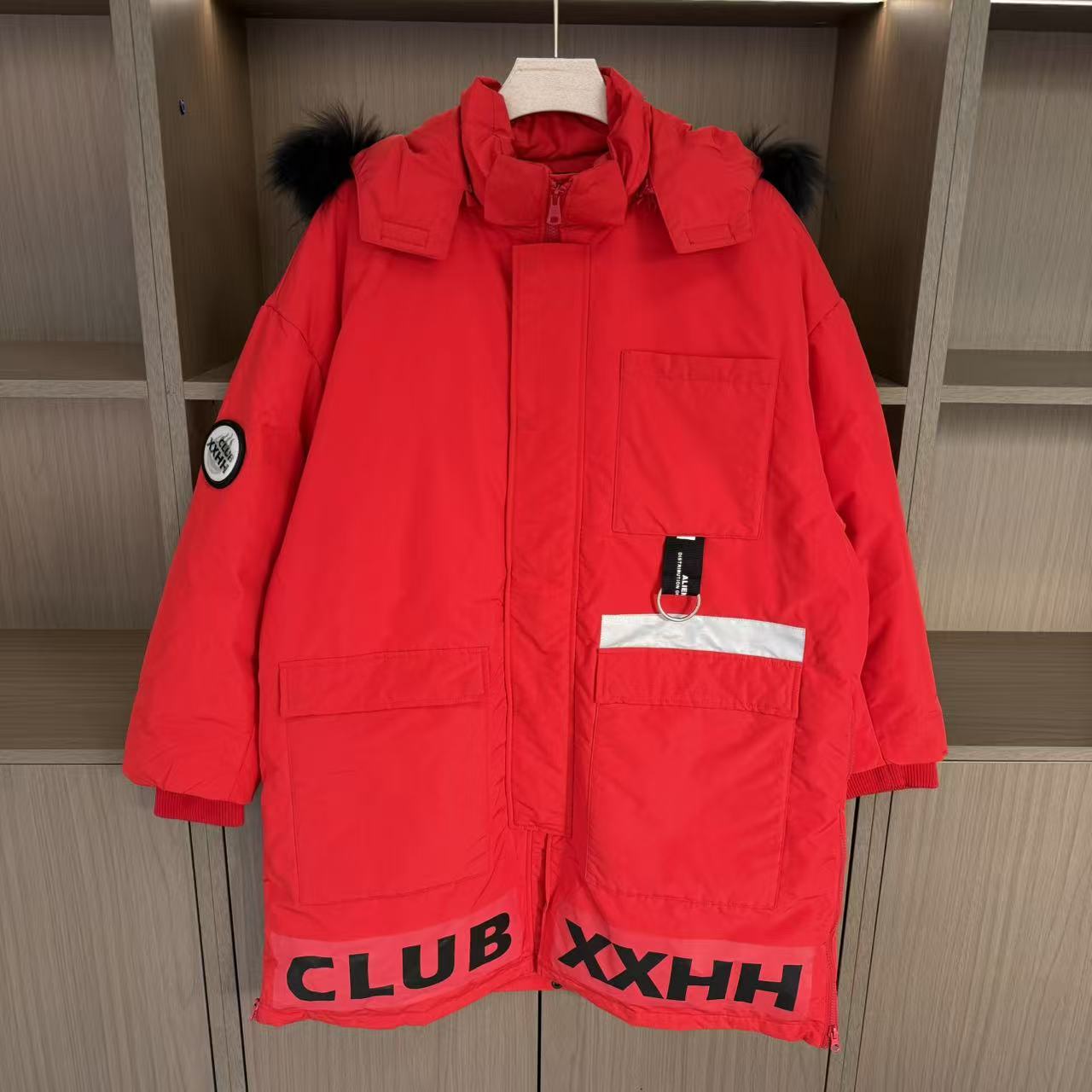 冬季帽子可拆卸经典红色中长款羽绒服 DZASYRF1724