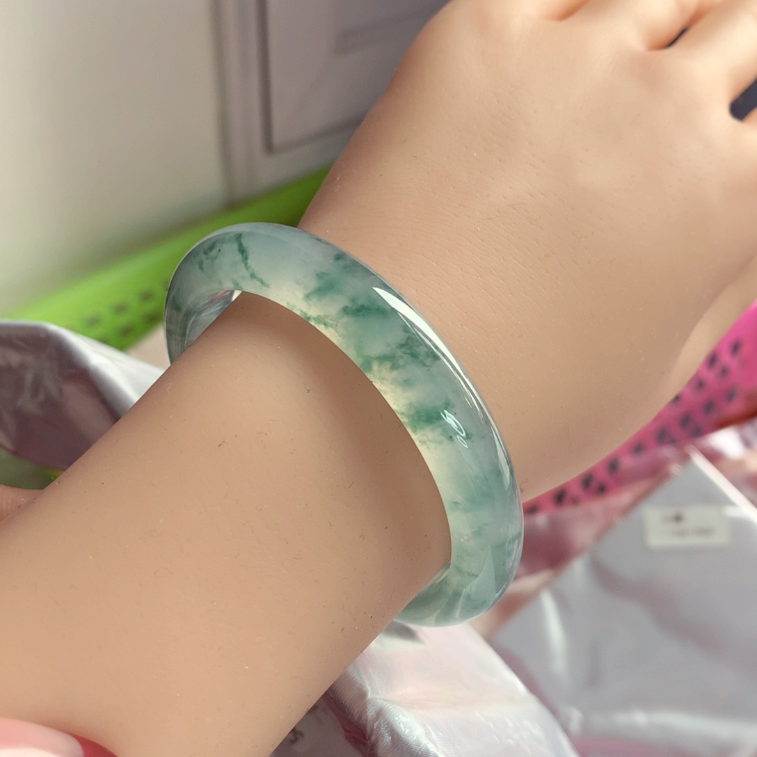 翡翠手镯（贵妃镯）未镶嵌54高冰起钢 不包容 小柒强推！！