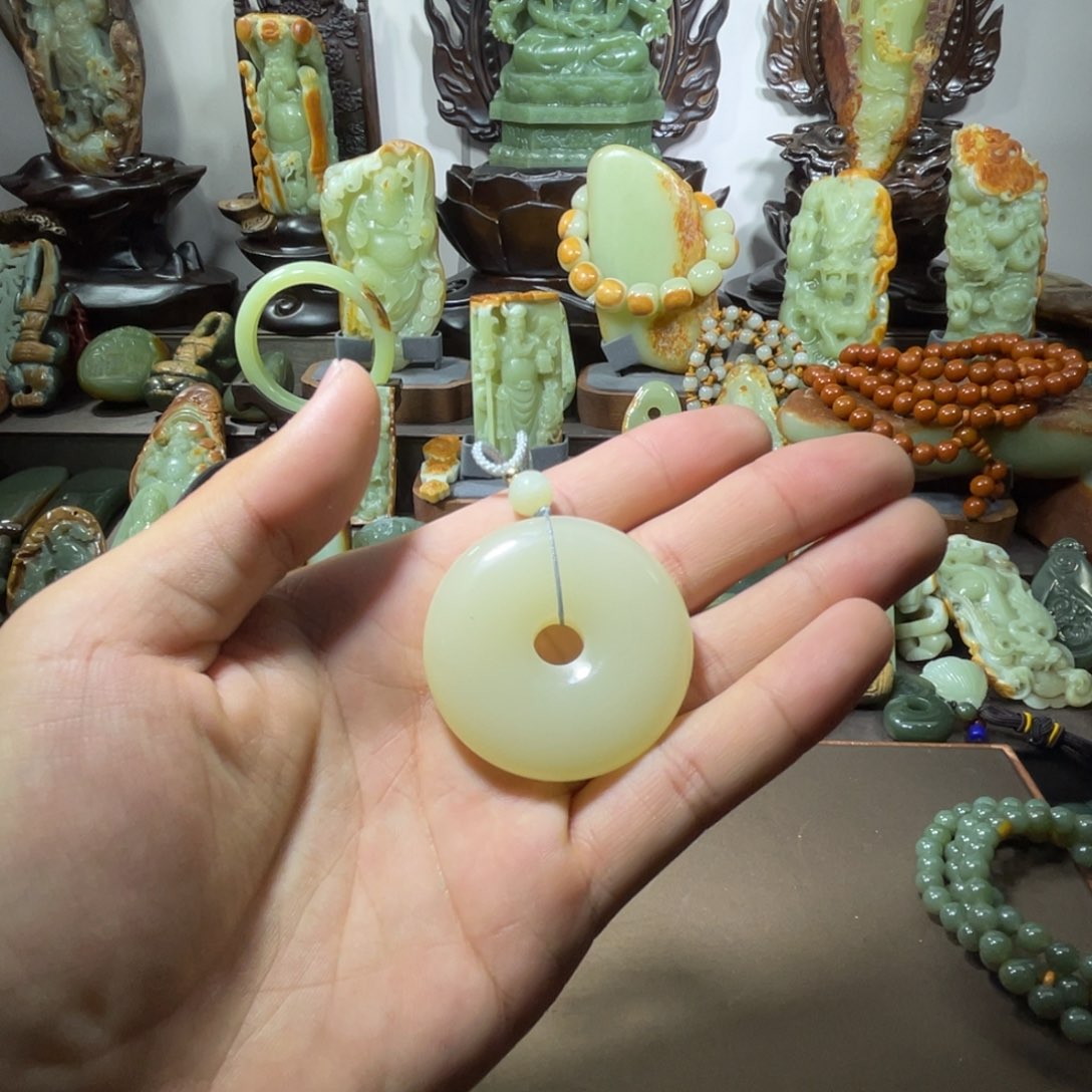 岫岩河磨玉（透闪石质玉）平安扣未镶嵌༻***༺