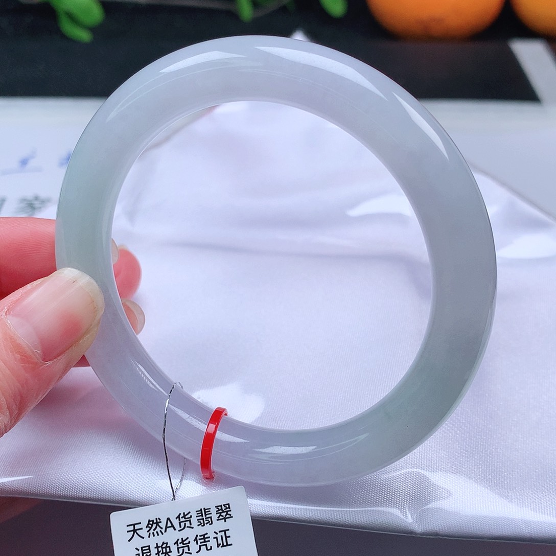 翡翠手镯未镶嵌58圈