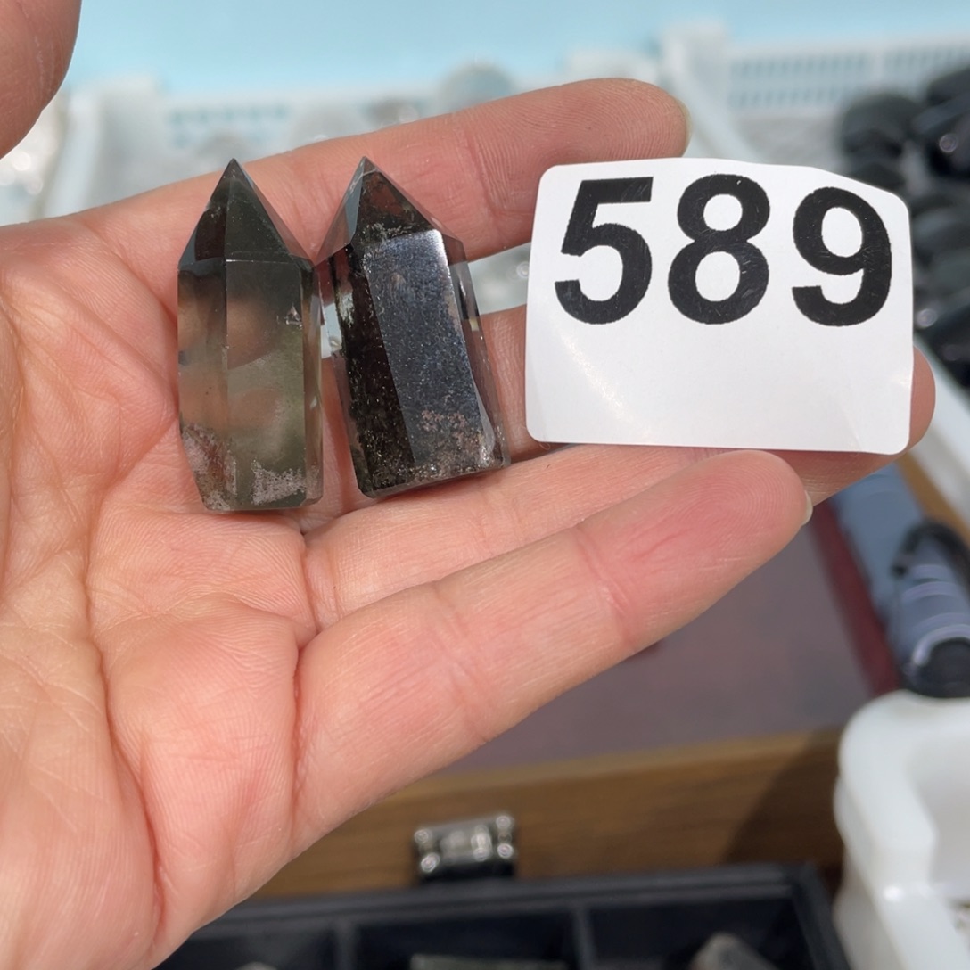 彥***墨未镶嵌水晶珠宝半成品2个