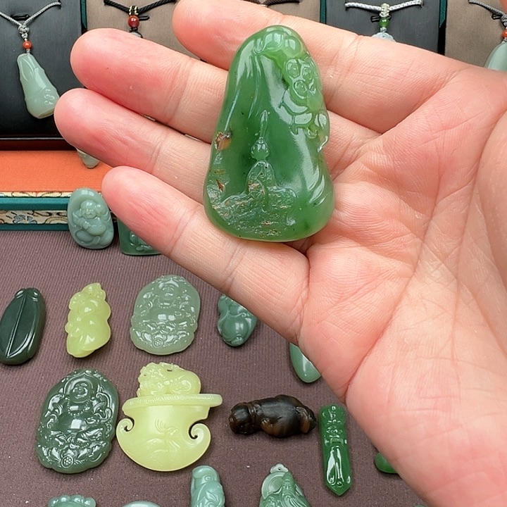 和田玉颈饰未镶嵌