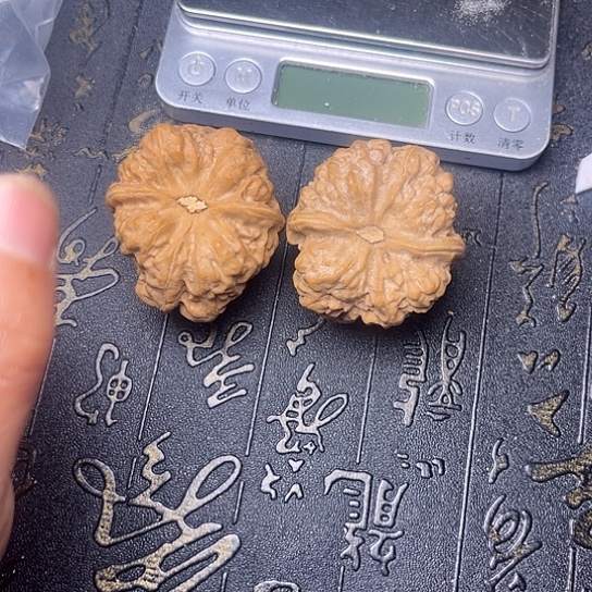 文玩核桃吊坠蛙蛙