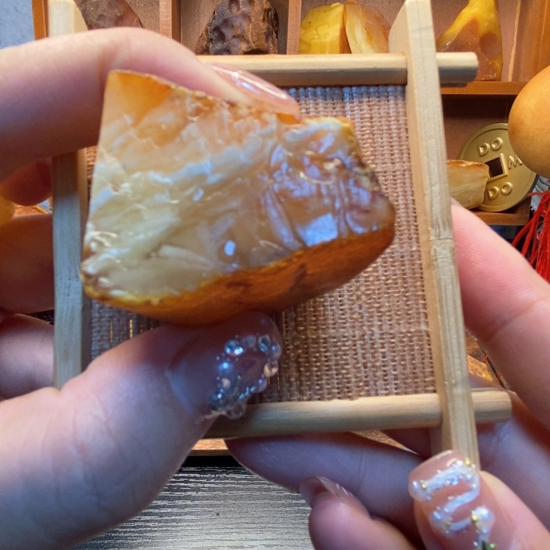 定制琥珀未镶嵌陈