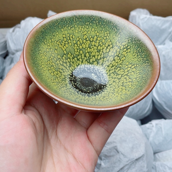 茶盏绿鹧鸪斗笠杯