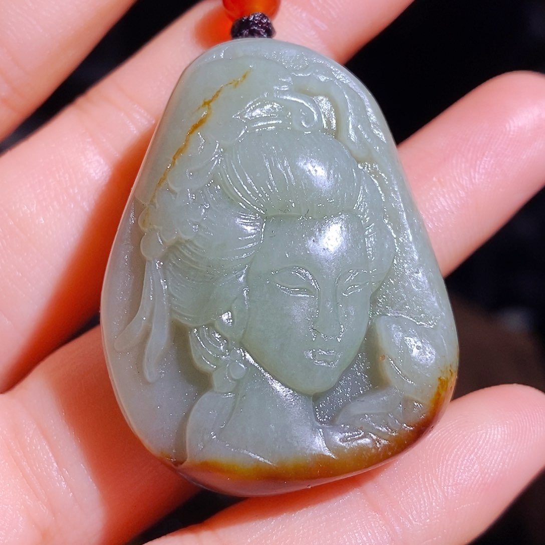 和田玉颈饰未镶嵌