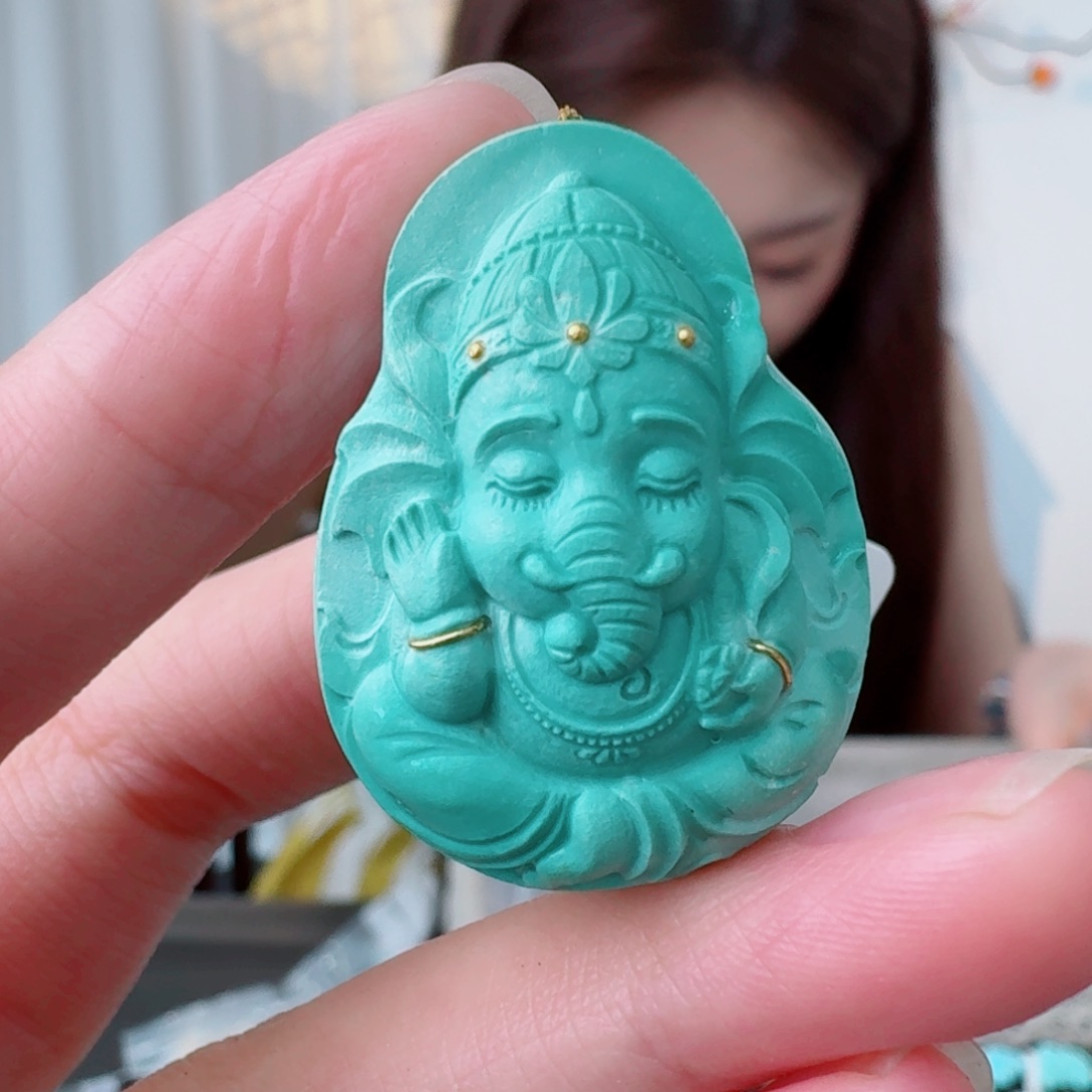 未镶嵌绿松石珠宝奇石