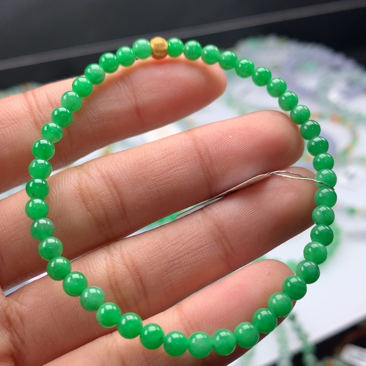 翡翠手镯未镶嵌卡