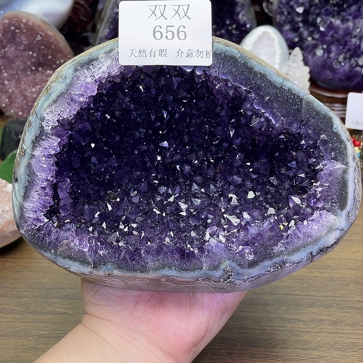 未镶嵌水晶大型摆件（非配饰）