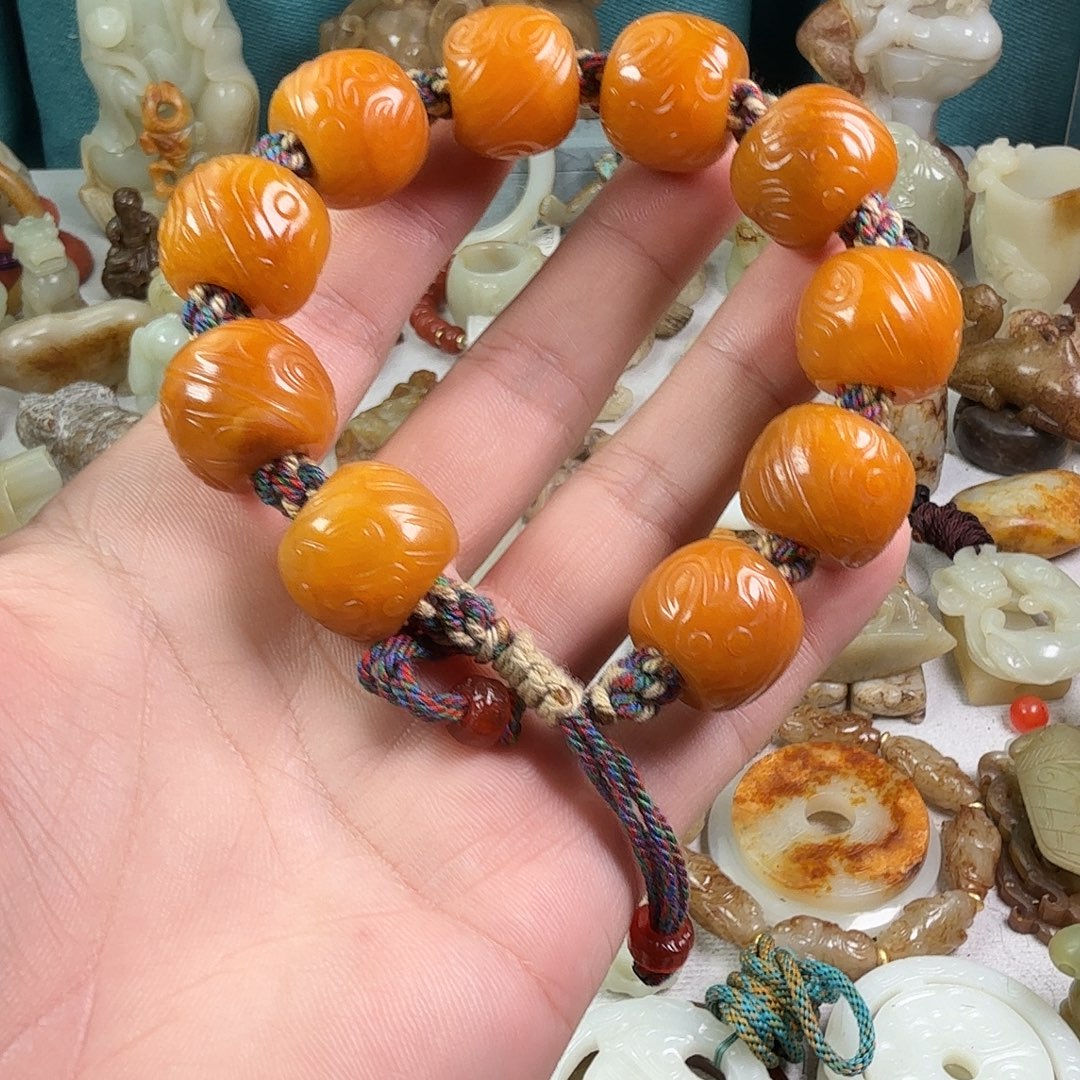 秦***戈和田玉（糖玉）未镶嵌颈饰