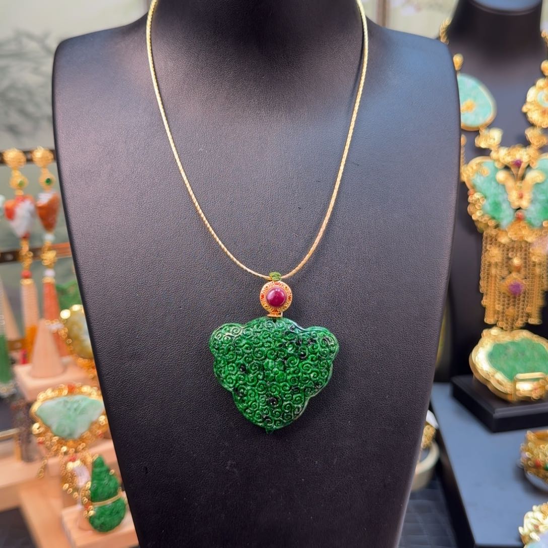 翡翠未镶嵌吊坠(不含链)福利花青吊坠