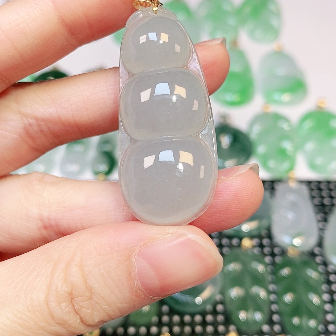 翡翠吊坠(不含链)18K金镶嵌