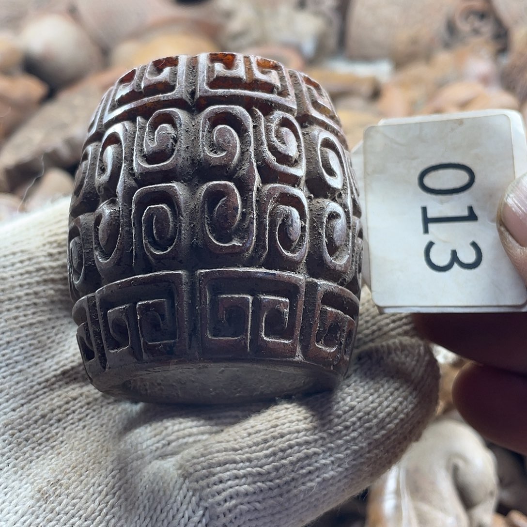 和田玉（糖玉）未镶嵌挂件