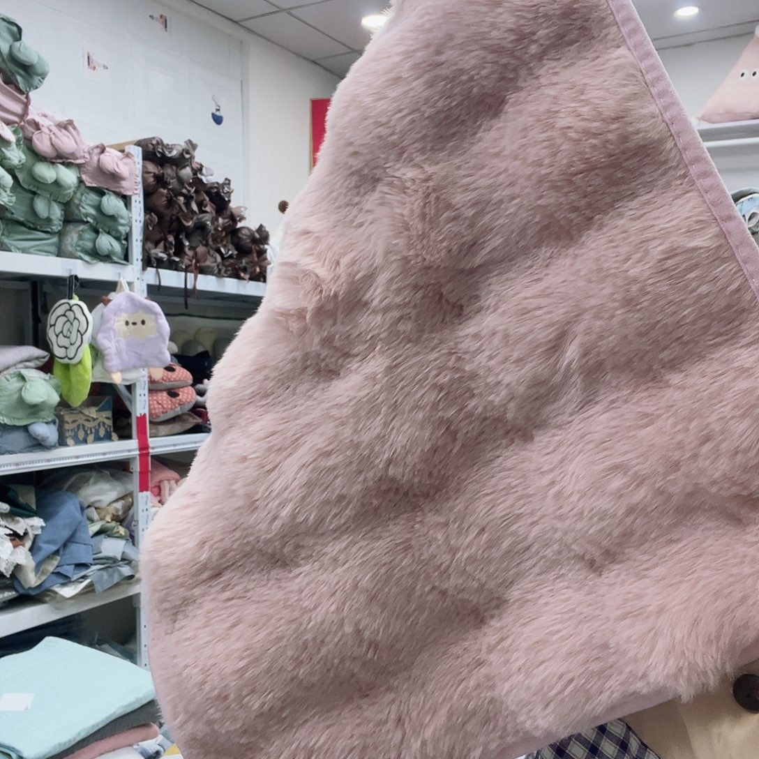 雪尼尔聚酯纤维快乐大本营在这里是什么