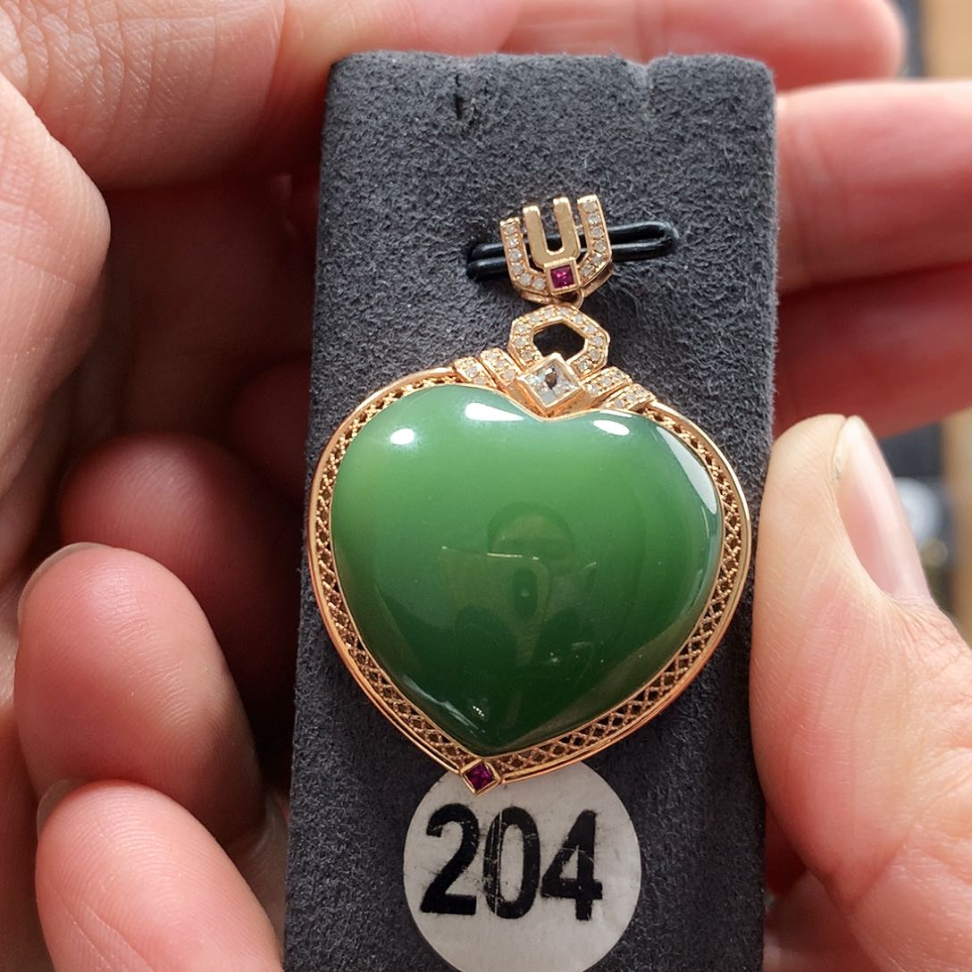 和田玉颈饰18K金镶嵌