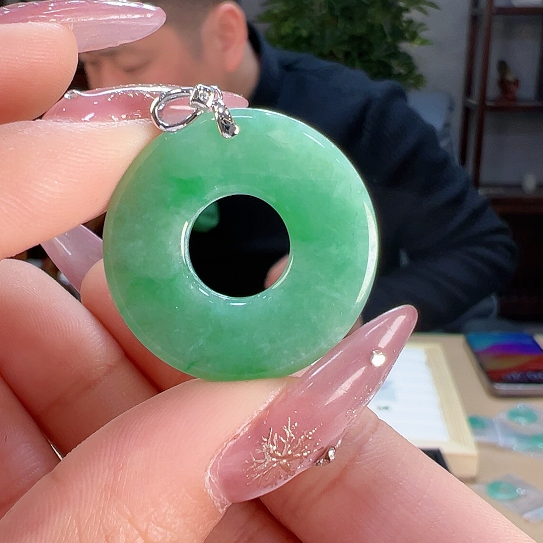 翡翠吊坠(不含链)18K金镶嵌吊坠94