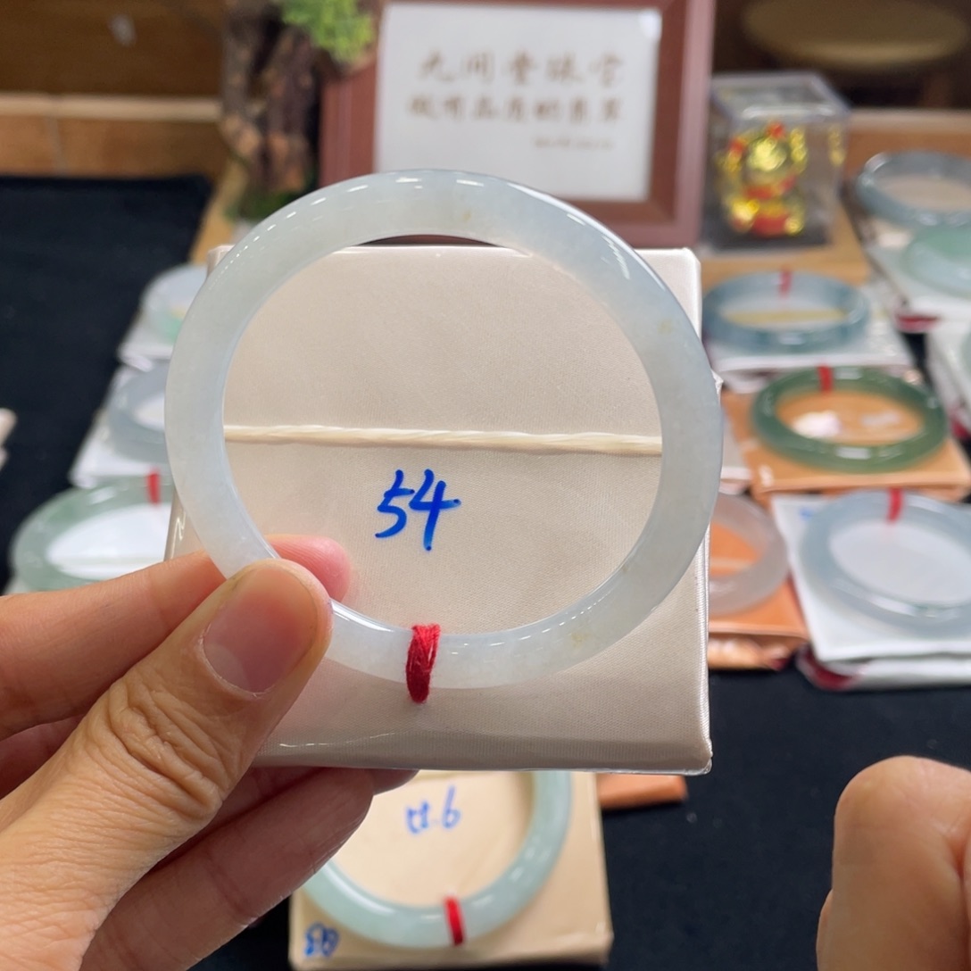翡翠手镯未镶嵌54天然翡翠A货