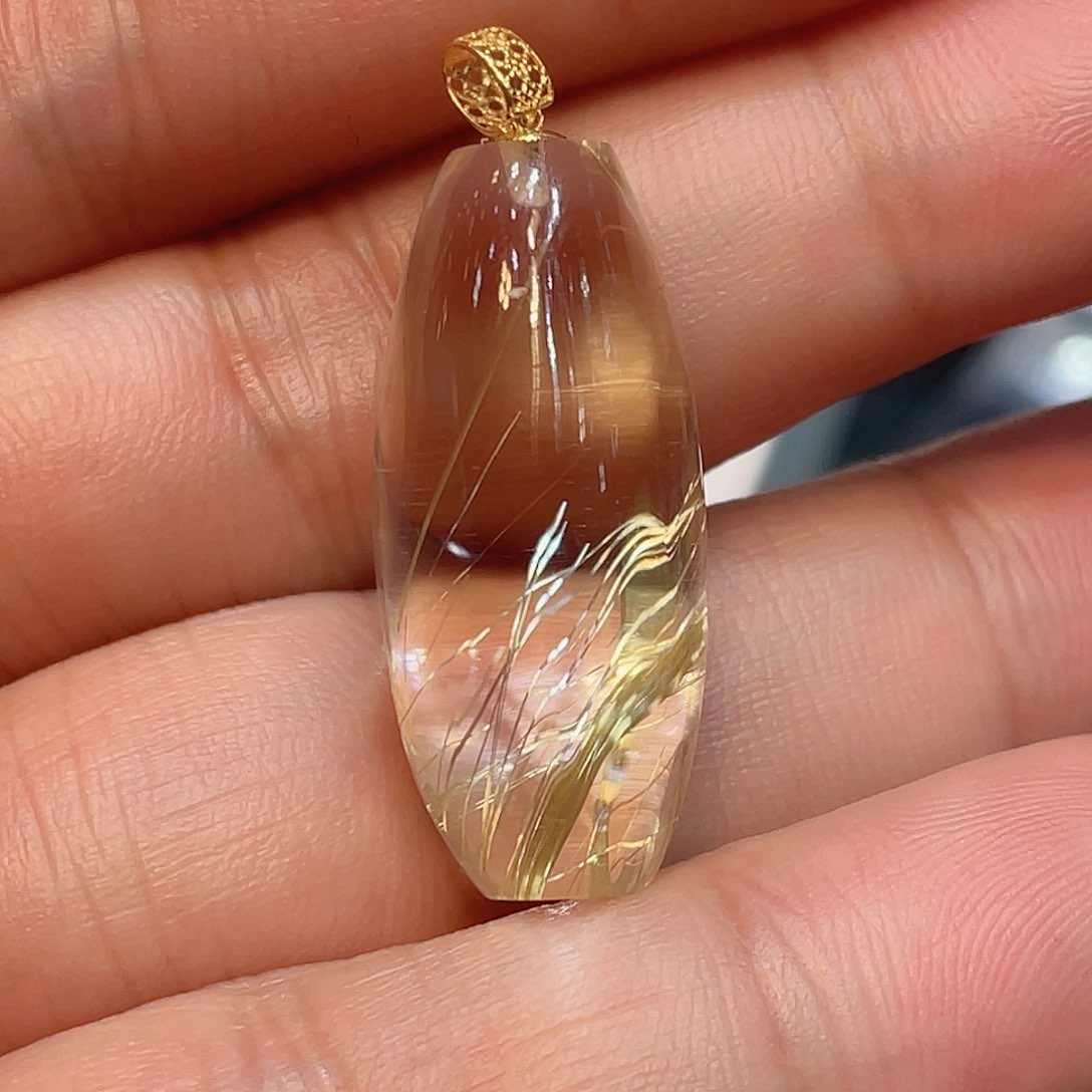 水晶钛晶桶柱吊坠18K金镶嵌r****?