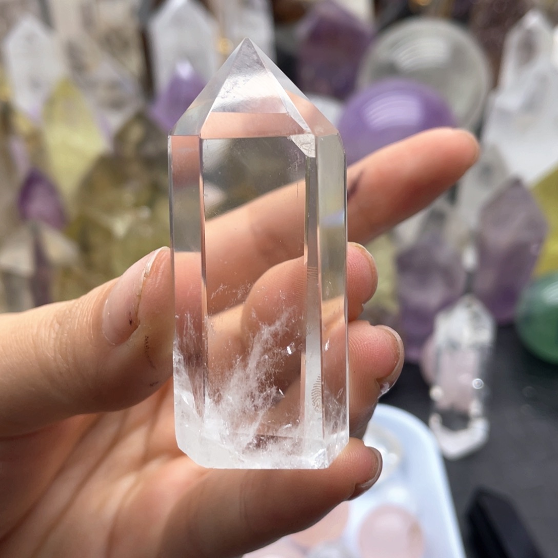 39未镶嵌水晶肖***白水晶柱