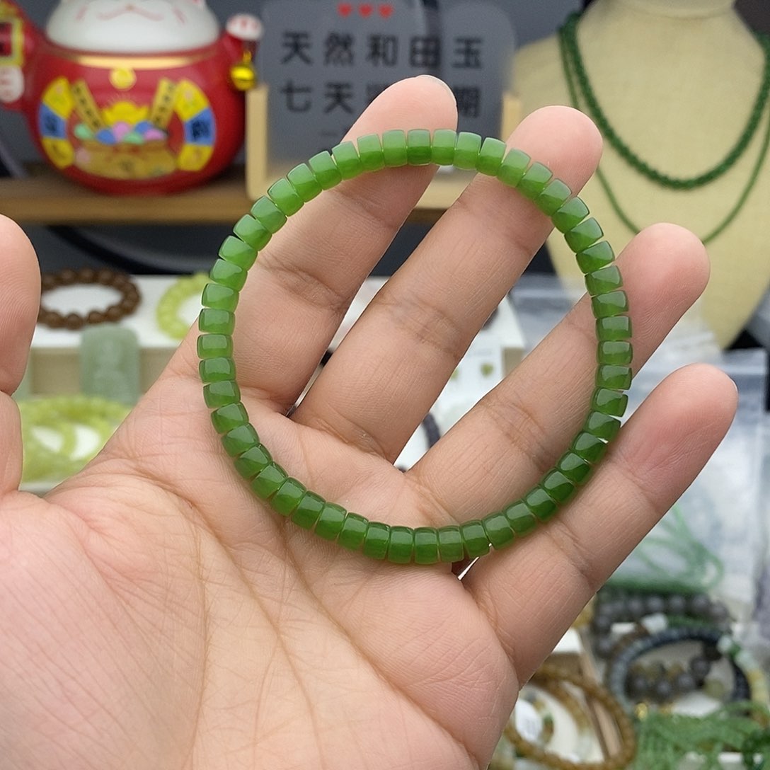 和田玉未镶嵌耳饰