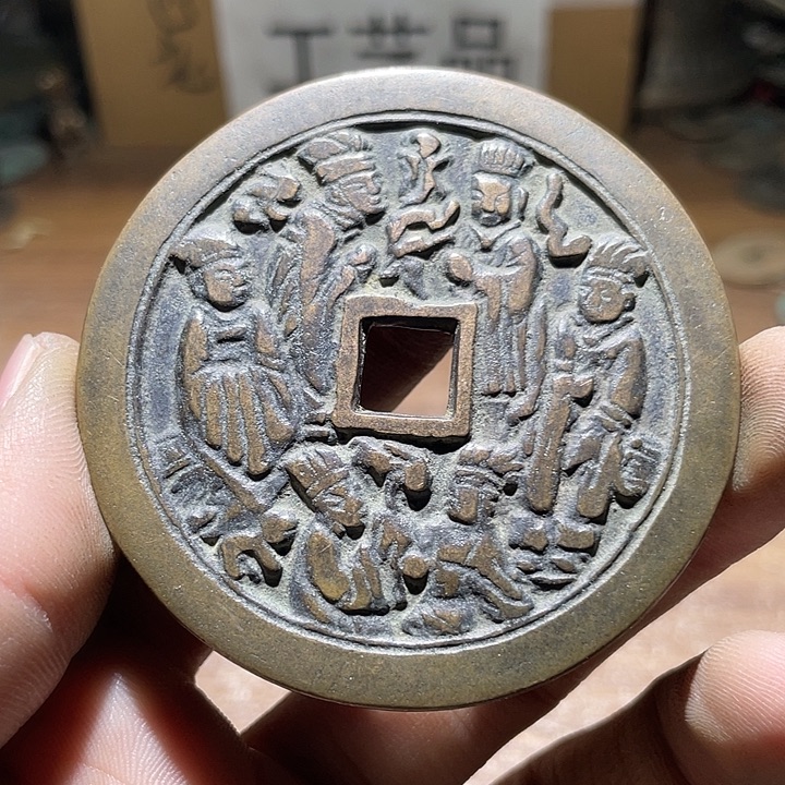 渭***蛋纯银工艺品有限公司董事长