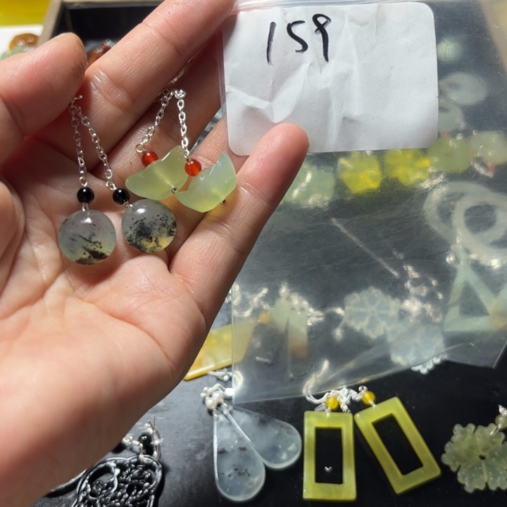 清***欢蛇纹石玉合金耳饰