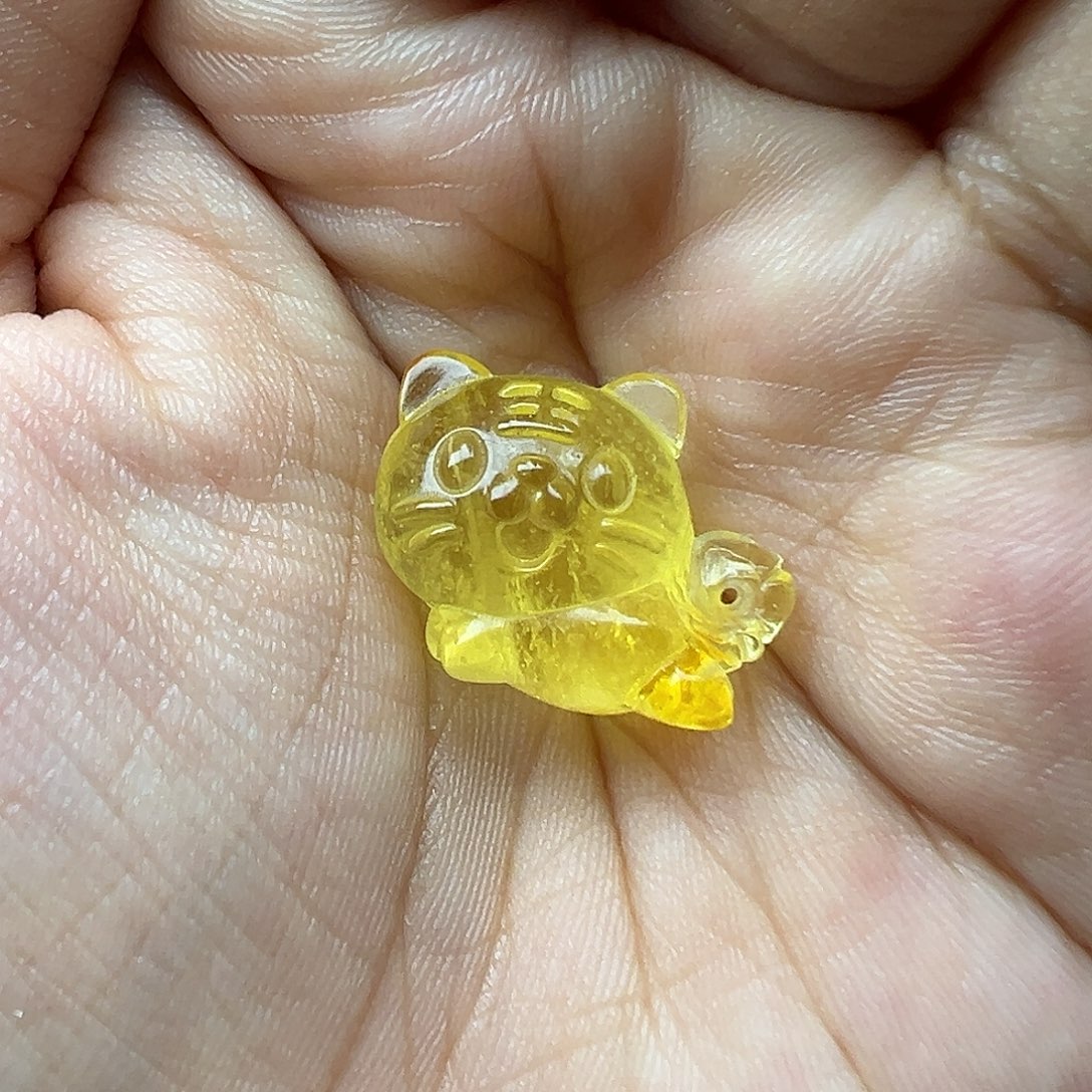 琥珀未镶嵌珠宝奇石东北虎打孔不退货