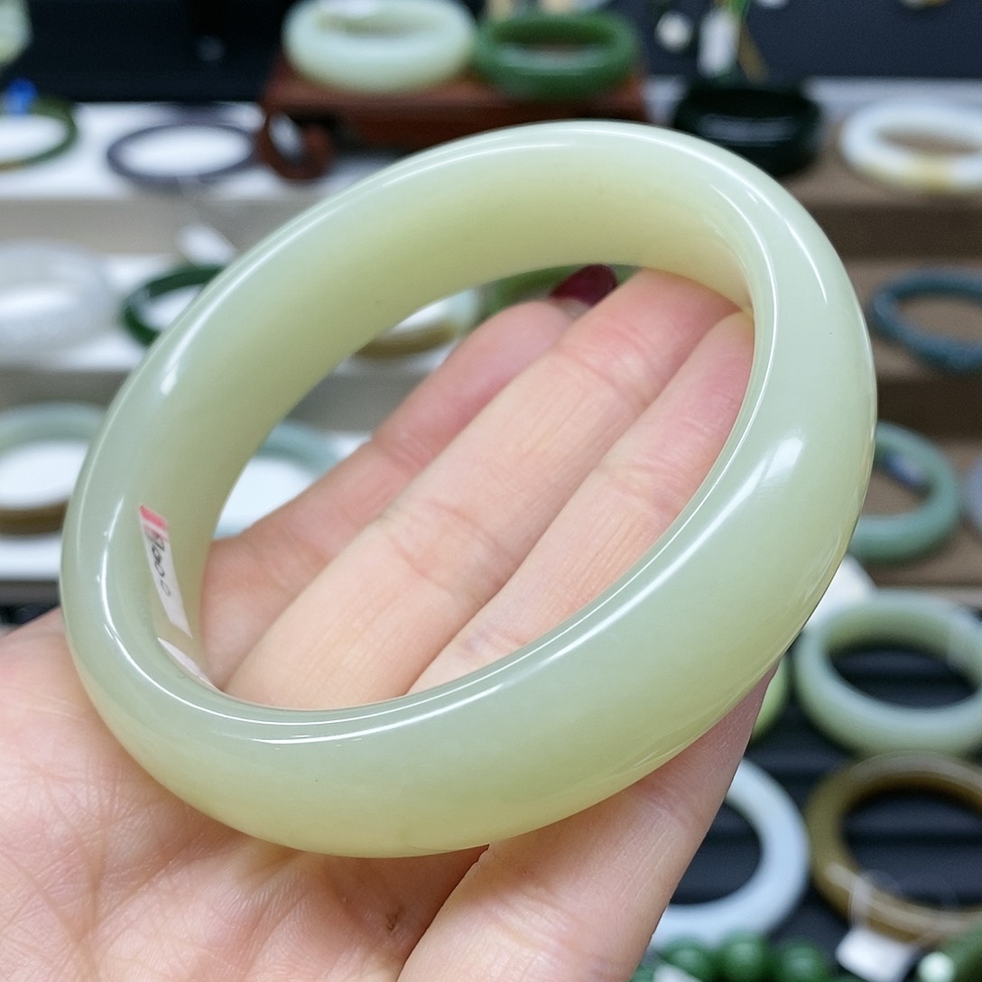 【闪购商品】和田玉手镯未镶嵌