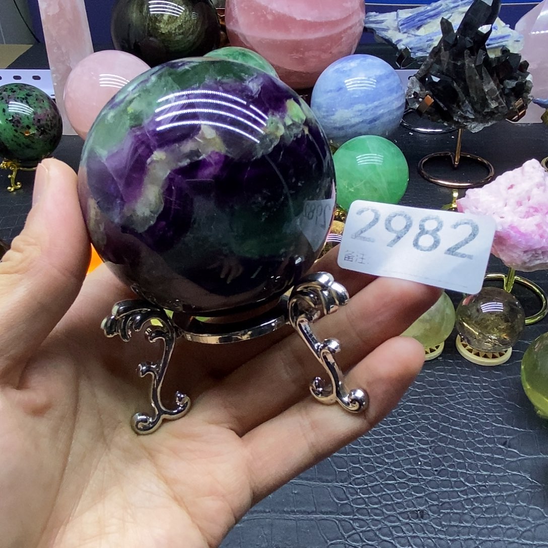 T***e大型摆件（非配饰）水晶未镶嵌