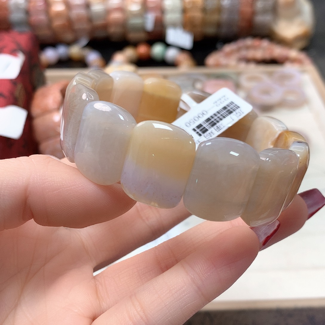 硅化珊瑚（珊瑚玉）手链未镶嵌二****吖745