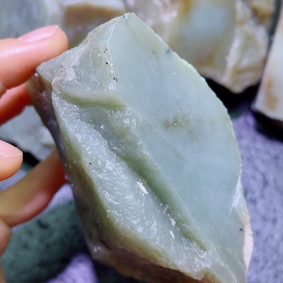 和田玉未镶嵌珠宝半成品