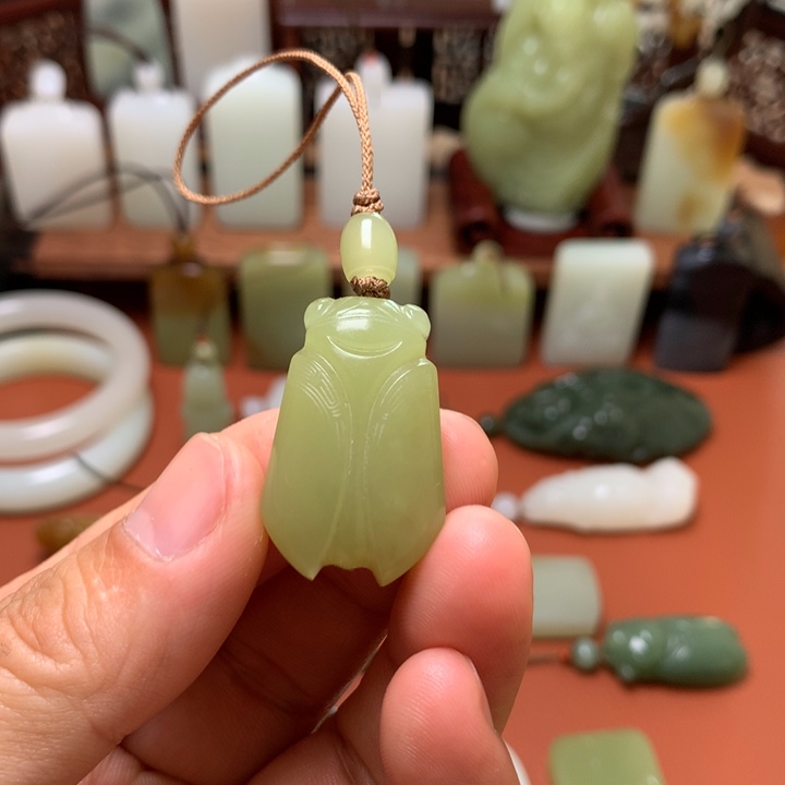 颈饰未镶嵌和田玉芽*者