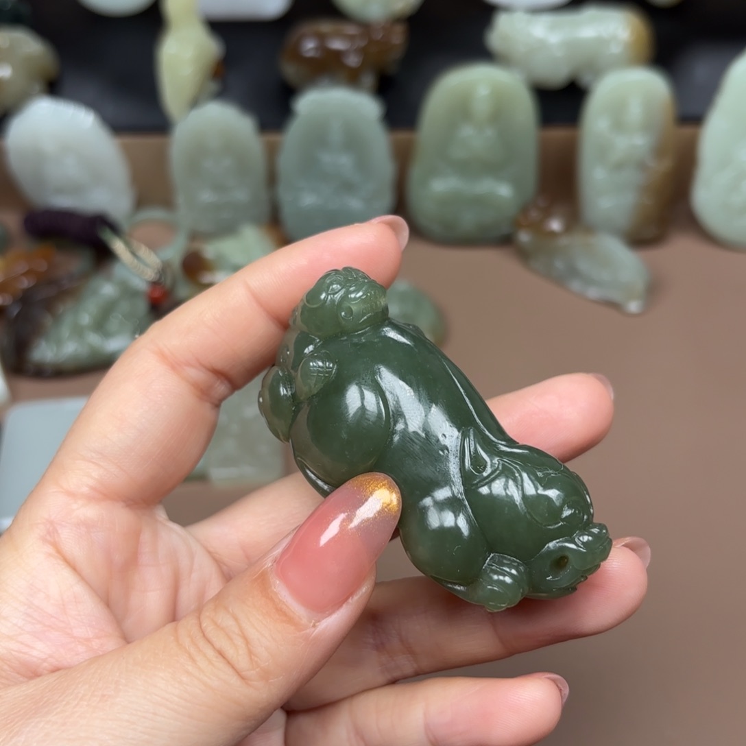 和田玉颈饰未镶嵌