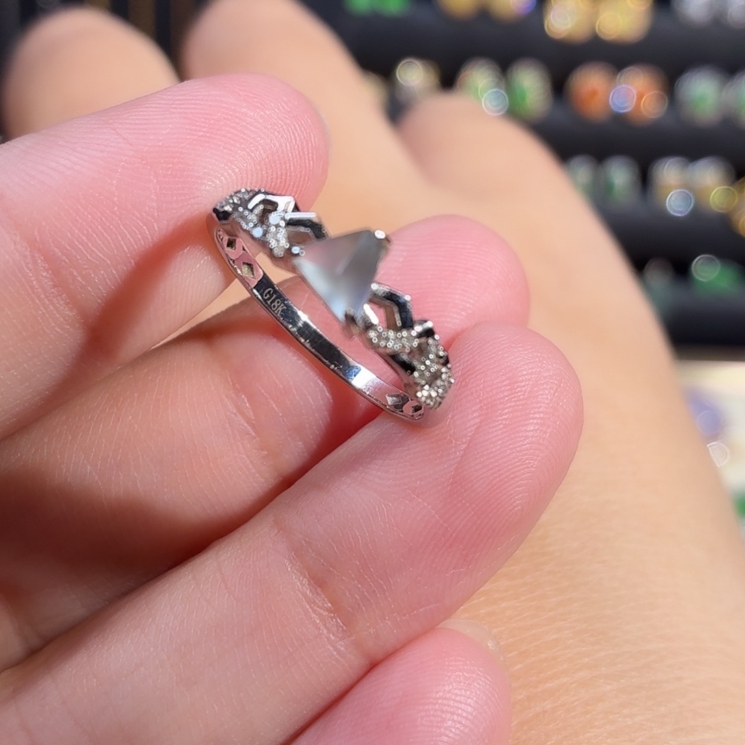 翡翠18K金镶嵌戒指翡翠戒指