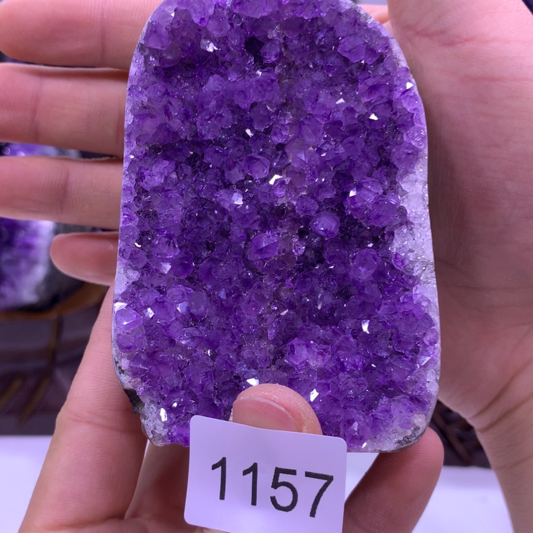 织绣乌拉圭紫水晶摆件1157