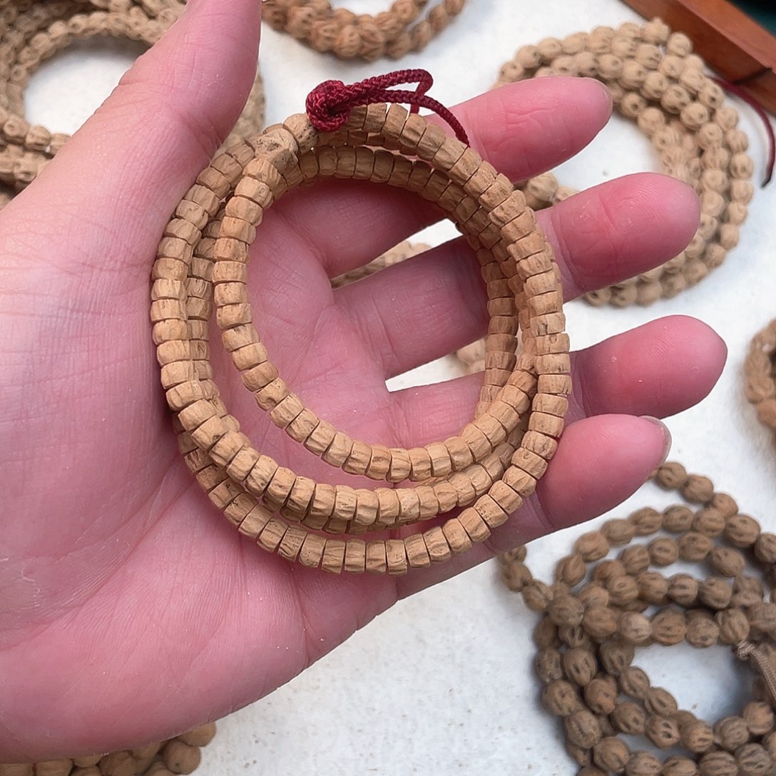 方块直上直下。