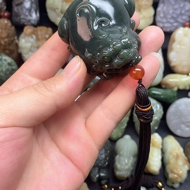 和田玉颈饰未镶嵌