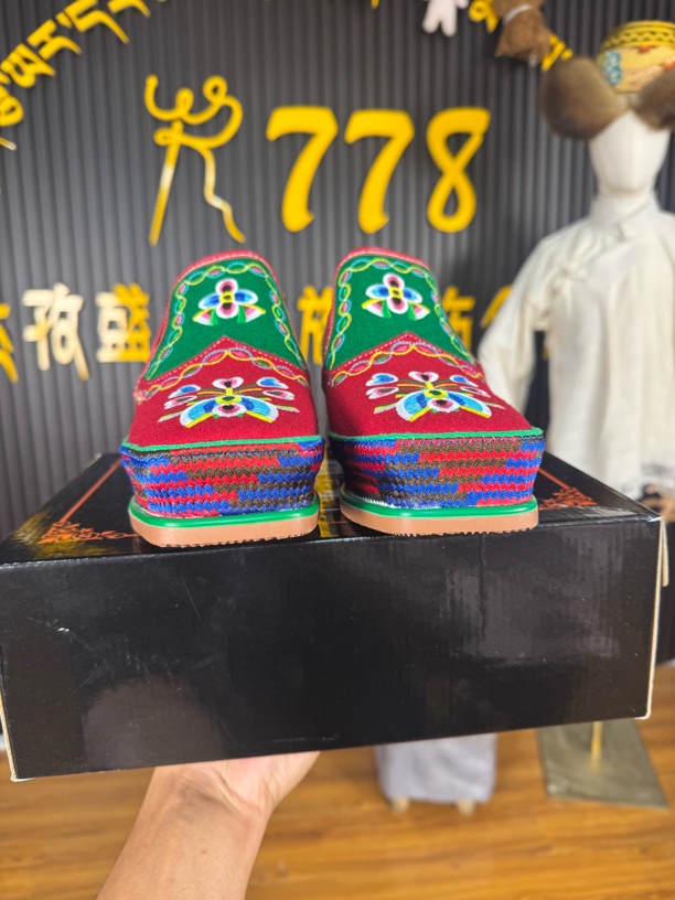 藏式绣花松巴拉姆民族风 平底