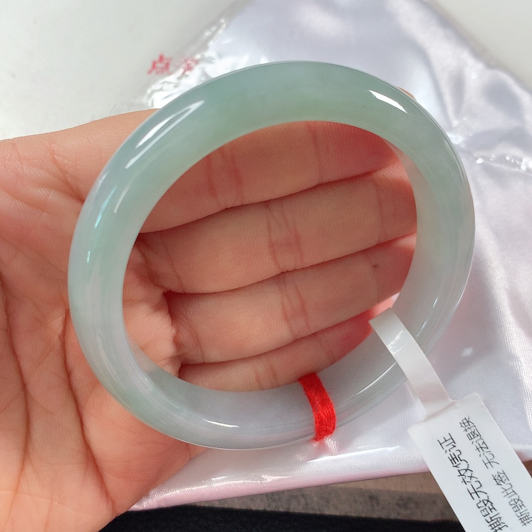 翡翠手镯未镶嵌①④⑦