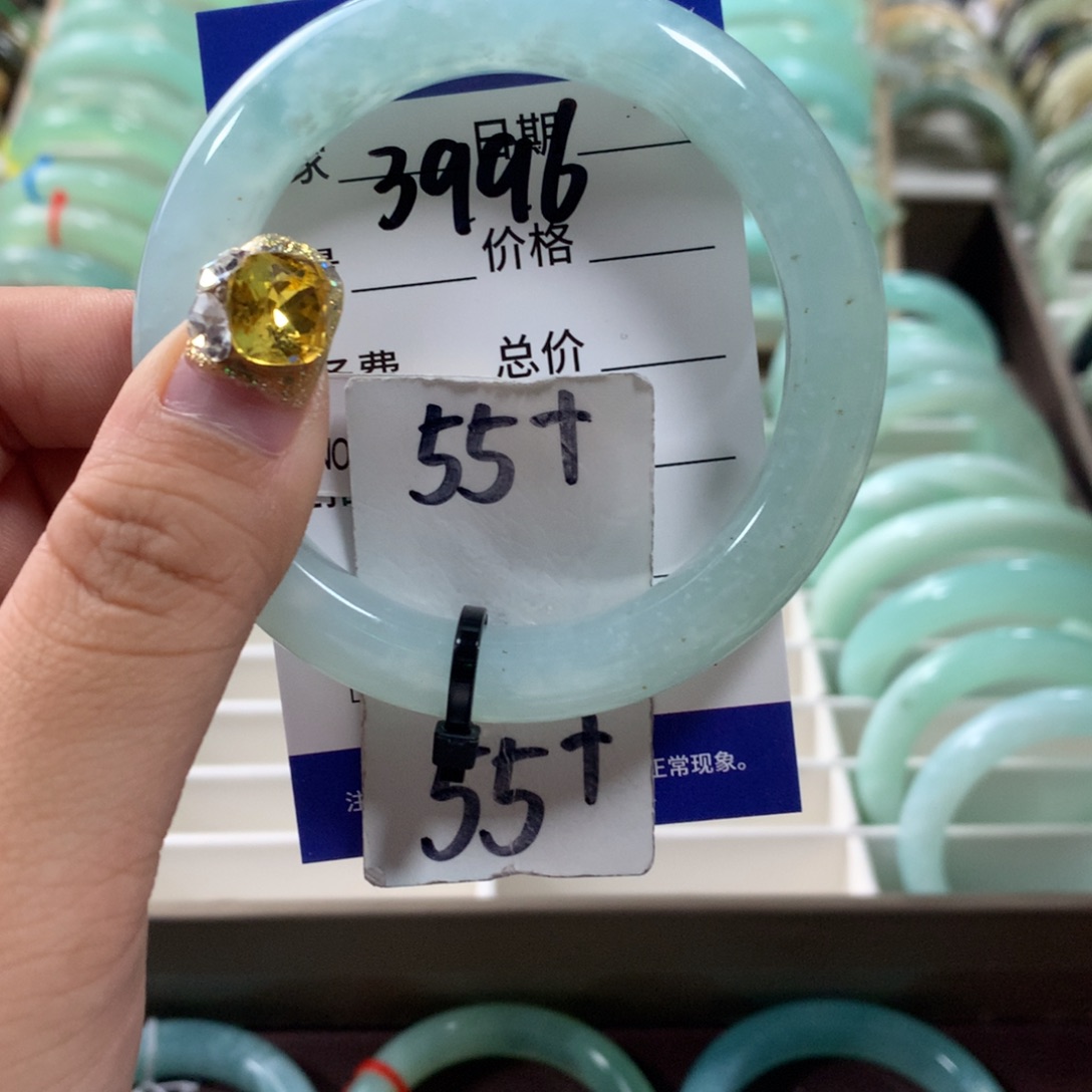 蛇纹石玉手镯未镶嵌3996