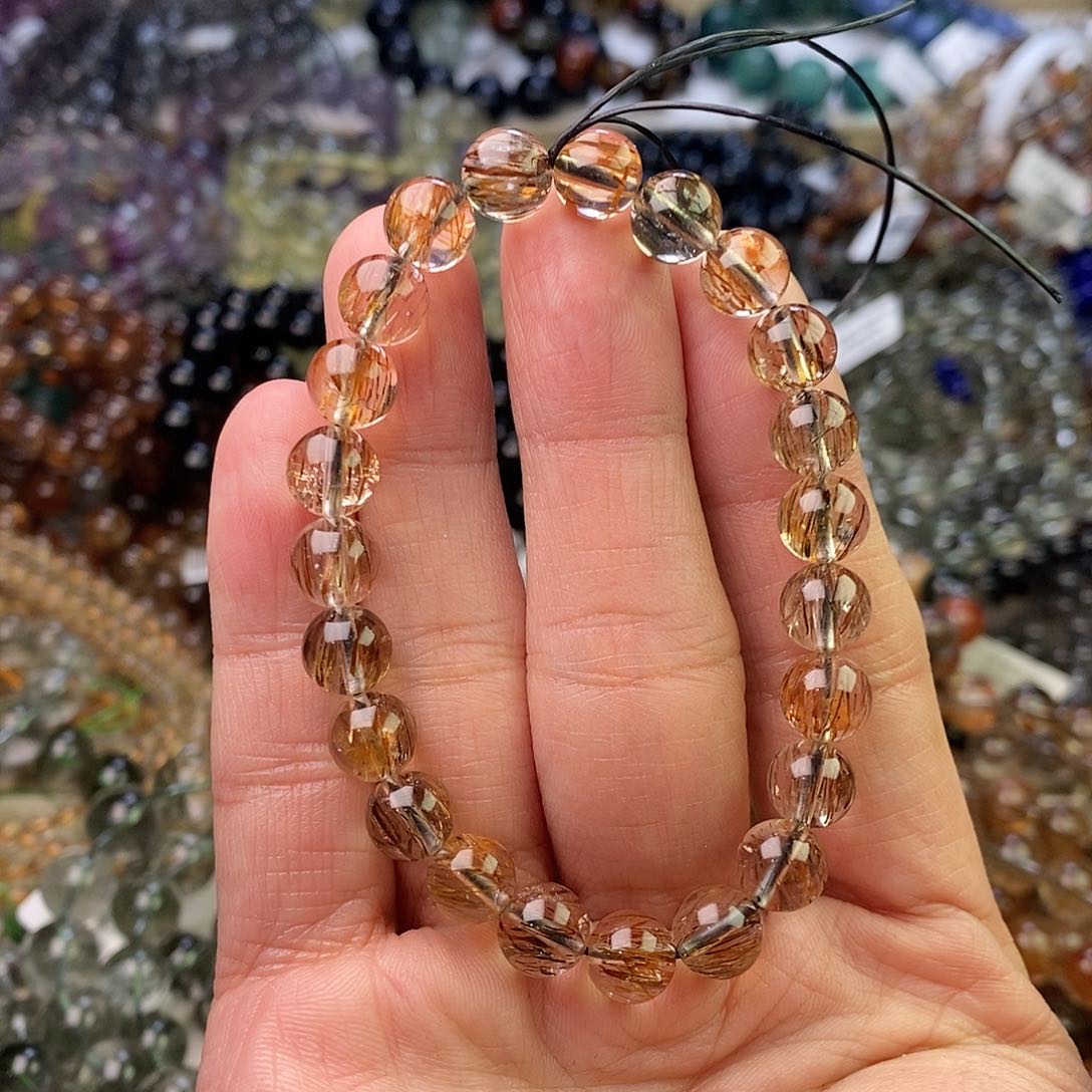 水晶手串未镶嵌y*?卡8